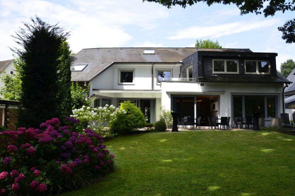 Seminarhaus Gartenansicht